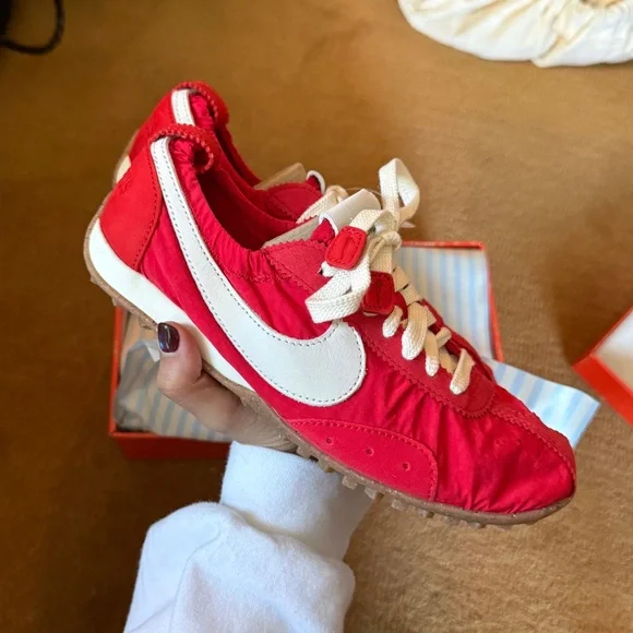 Nike x Jacquemus Moon Shoe - Picture 2 of 8